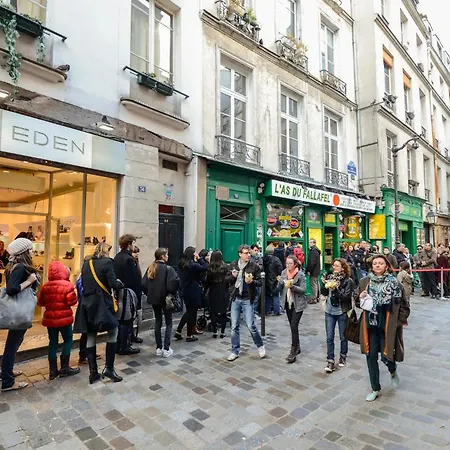 Apartment Marais-pletzl, Rue Des Rosiers Paris